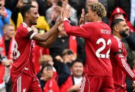 Liverpool derrota o Everton e segue imbatível na Premier League