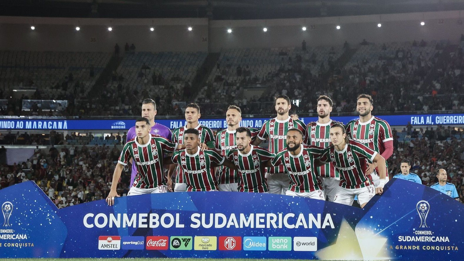 O elenco do Fluminense antes do jogo contra o Lanús, pela Copa Sul-Americana