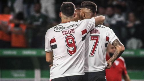 Emiliano Rigoni e Calleri durante jogo