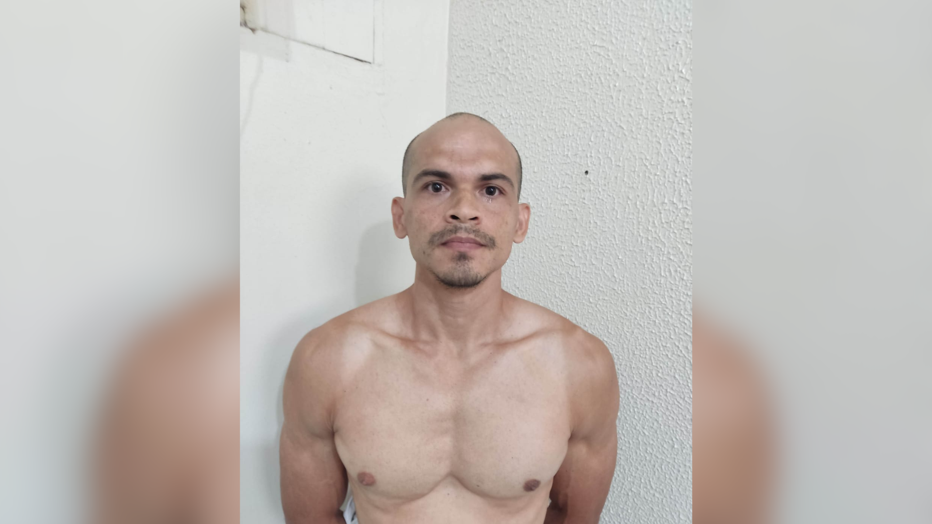 Marcelo Gustavo Lima da Silva, de 38 anos, cometia os crimes sexuais e ainda lia passagens bíblicas, segundo a Polícia Civil