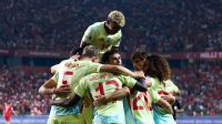 Merino faz hat-trick, e Espanha atropela Turquia nas Eliminatórias