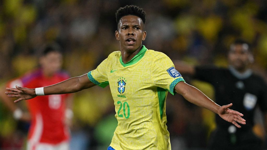 PANINI ESTEVAO エステヴァン RC 8/10 Veja o gol de bicicleta de Estêvão em Brasil x Chile pelas