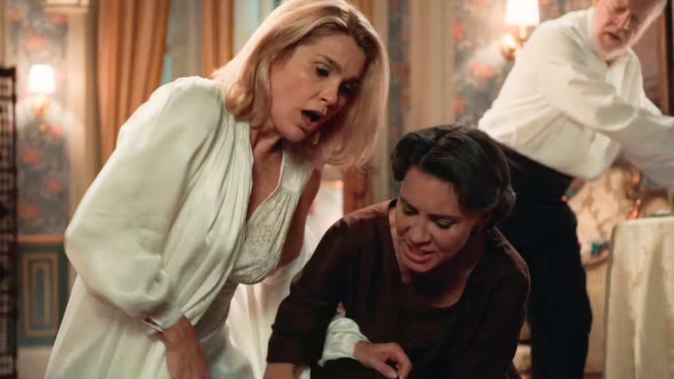 “Êta Mundo Melhor!” Sandra é obrigada a beber taça envenenada