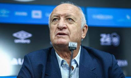 Nova direção do Grêmio acerta permanência de Felipão para 2026
