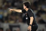 Diniz, do Vasco, discute com Freytes, do Fluminense: “Vai tomar…”