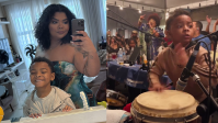 Neto de Arlindo Cruz encanta web tocando em roda de samba: "Ancestralidade"