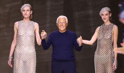 Famosos lamentam a morte de Giorgio Armani, ícone da moda