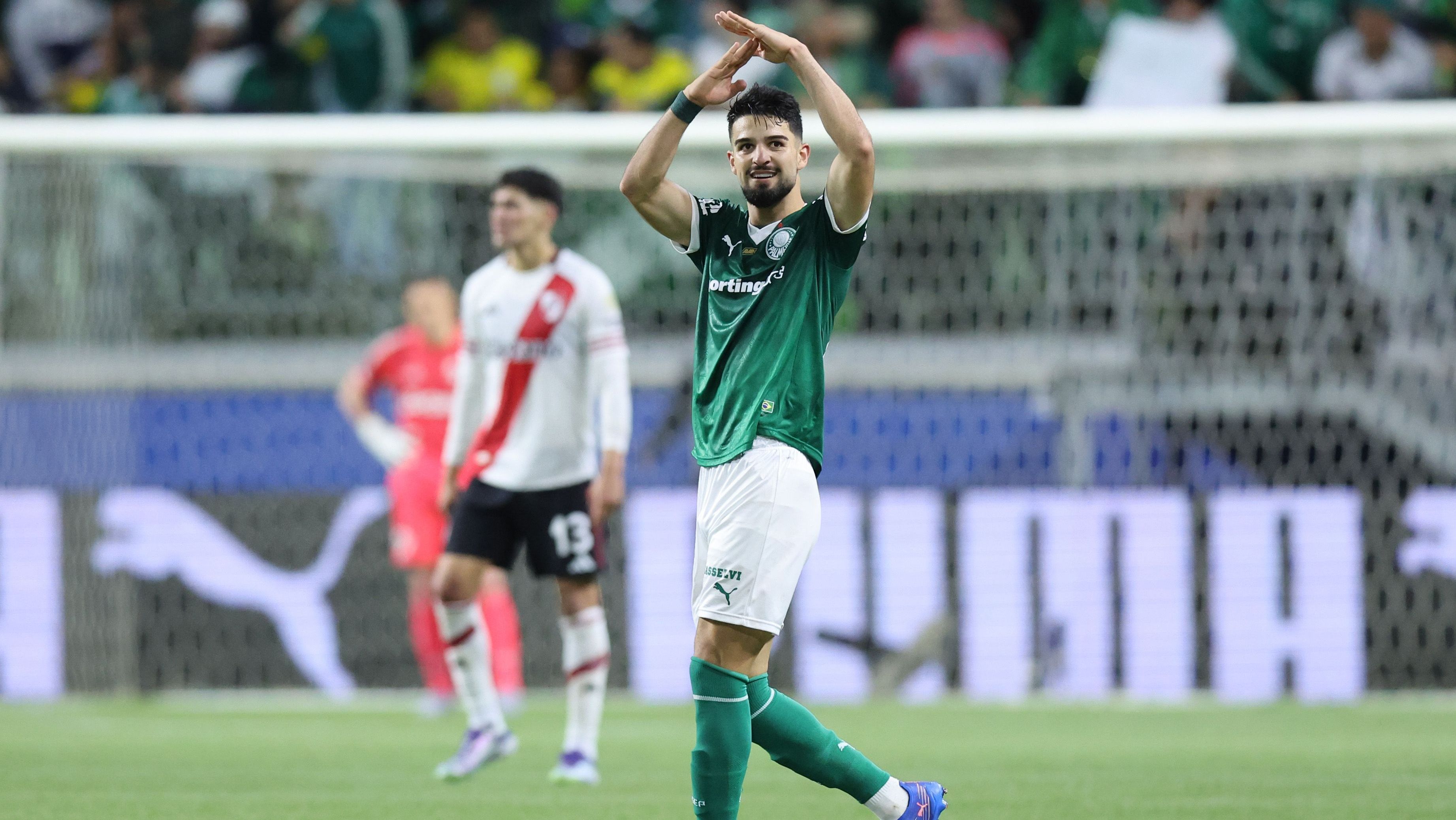 Flaco López comemora gol do Palmeiras sobre o River Plate