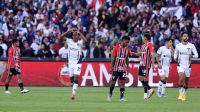 São Paulo sofre com altitude, perde para LDU e se complica na Libertadores
