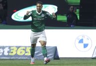 Vitor Roque marca hat-trick no primeiro tempo de Palmeiras x Internacional