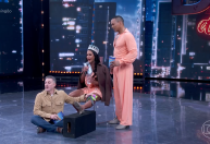 Veja o momento em que Gracyanne Barbosa se machuca no "Dança dos Famosos"