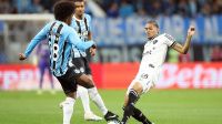 Tiago Volpi faz de pênalti, e Grêmio empata com o Botafogo pelo Brasileirão