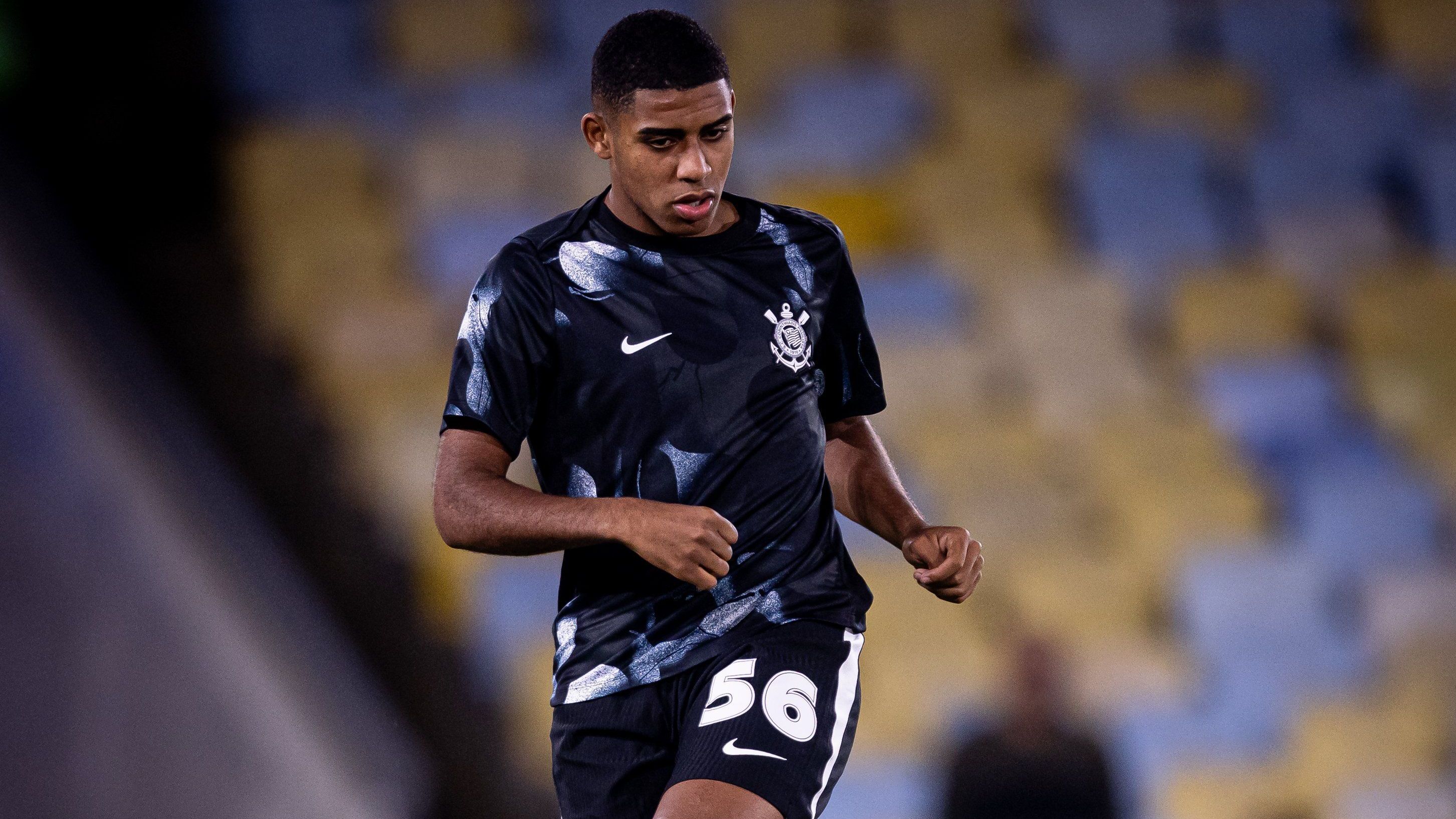 Gui Negão, do Corinthians, em aquecimento