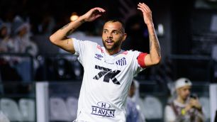 Santos vence o São Paulo com gol de Guilherme e abre quatro pontos do Z4 do Brasileiro