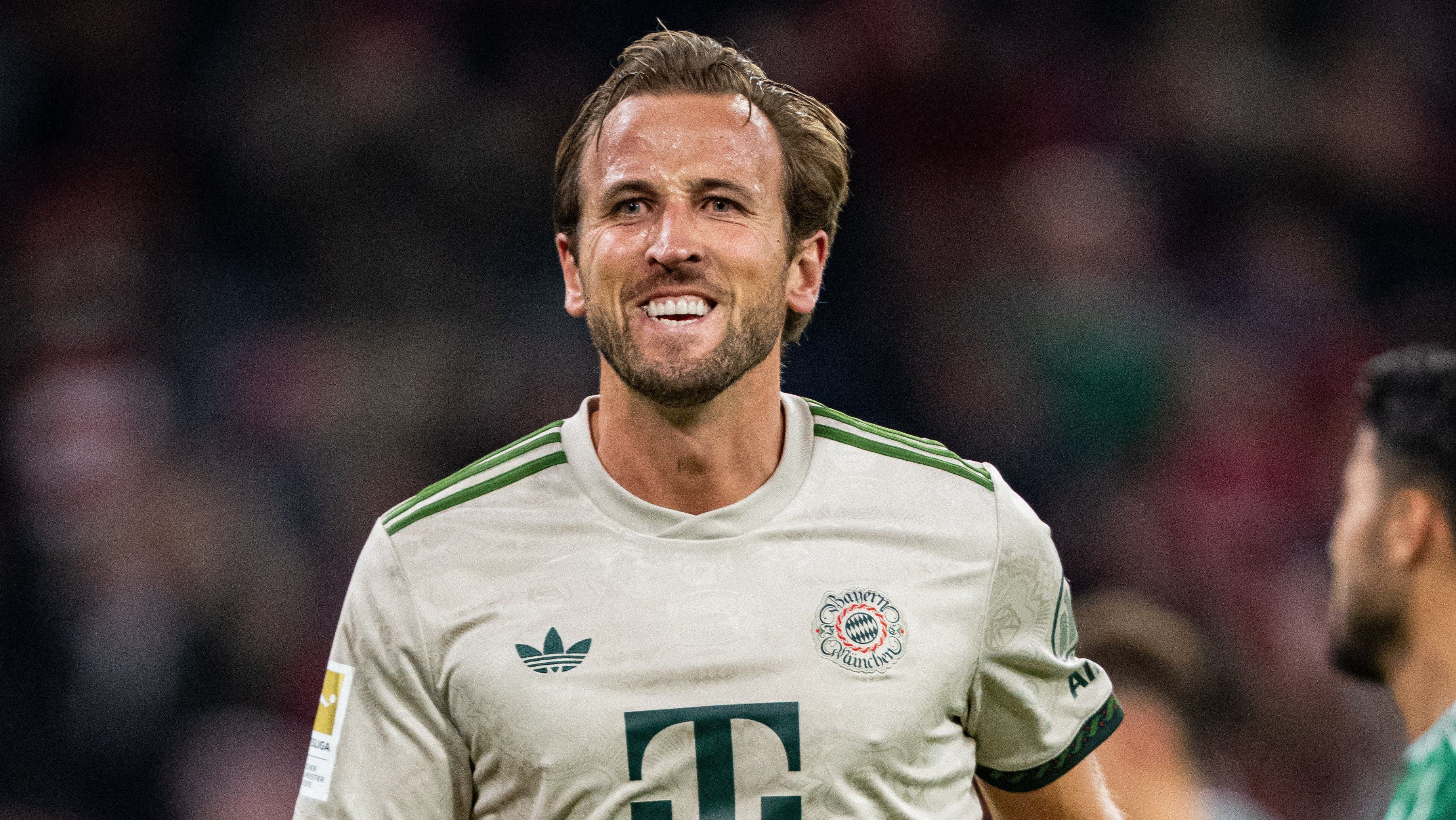 Harry Kane, atacante do Bayern de Munique, comemorando um dos seus gols contra o Werder Bremen, pela Bundesliga