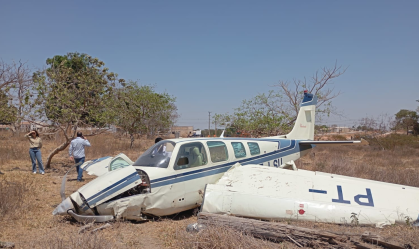 Avião com mulher grávida cai em Mato Grosso