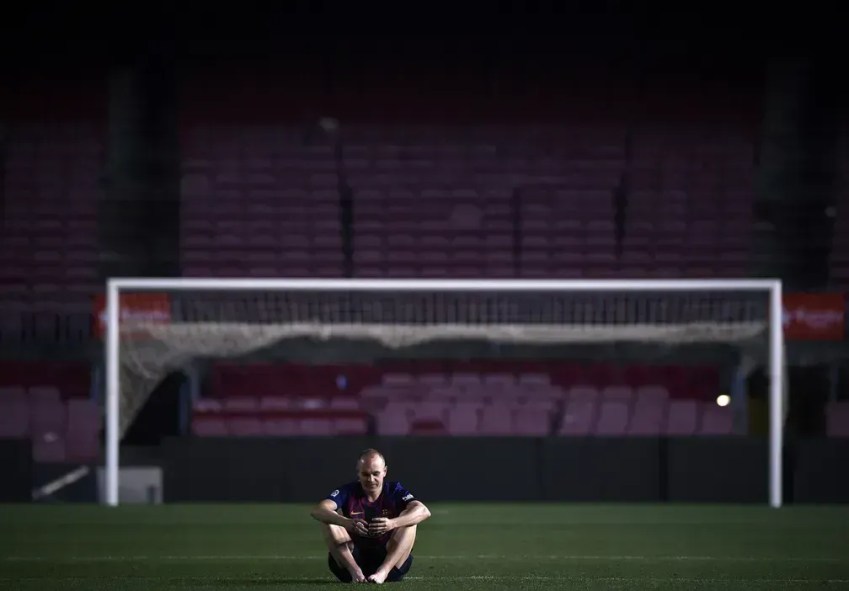 Iniesta em sua despedida no Barcelona • Quality Sports/Getty Images