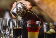 Bebidas com metanol: polícia faz nova vistoria em quatro estabelecimentos