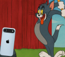 Chegada do iPhone 17 gera memes na web: "Ainda estou usando o 7"
