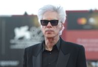 Jim Jarmusch critica financiamento corporativo e está preocupado com Mubi