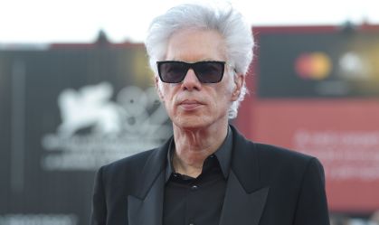 Jim Jarmusch critica financiamento corporativo e está preocupado com Mubi