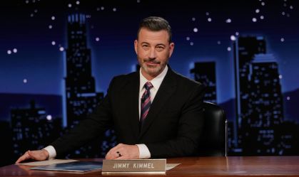 No 2º programa após suspensão, Kimmel mantém audiência alta e critica Trump