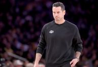 Lakers renovam contrato de JJ Redick após apenas uma temporada como técnico