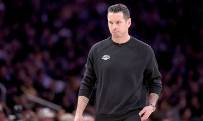 Lakers renovam contrato de JJ Redick após apenas uma temporada como técnico