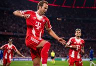 Kane castiga Chelsea, e Bayern estreia na Champions League com vitória