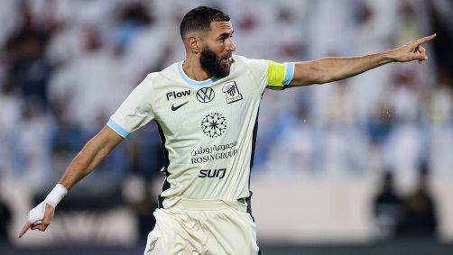 Karim Benzema comemorando um gol pelo Al-Ittihad