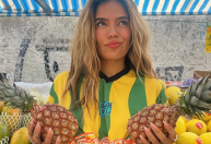 Karol G vai à feira em São Paulo antes de show na NFL; veja