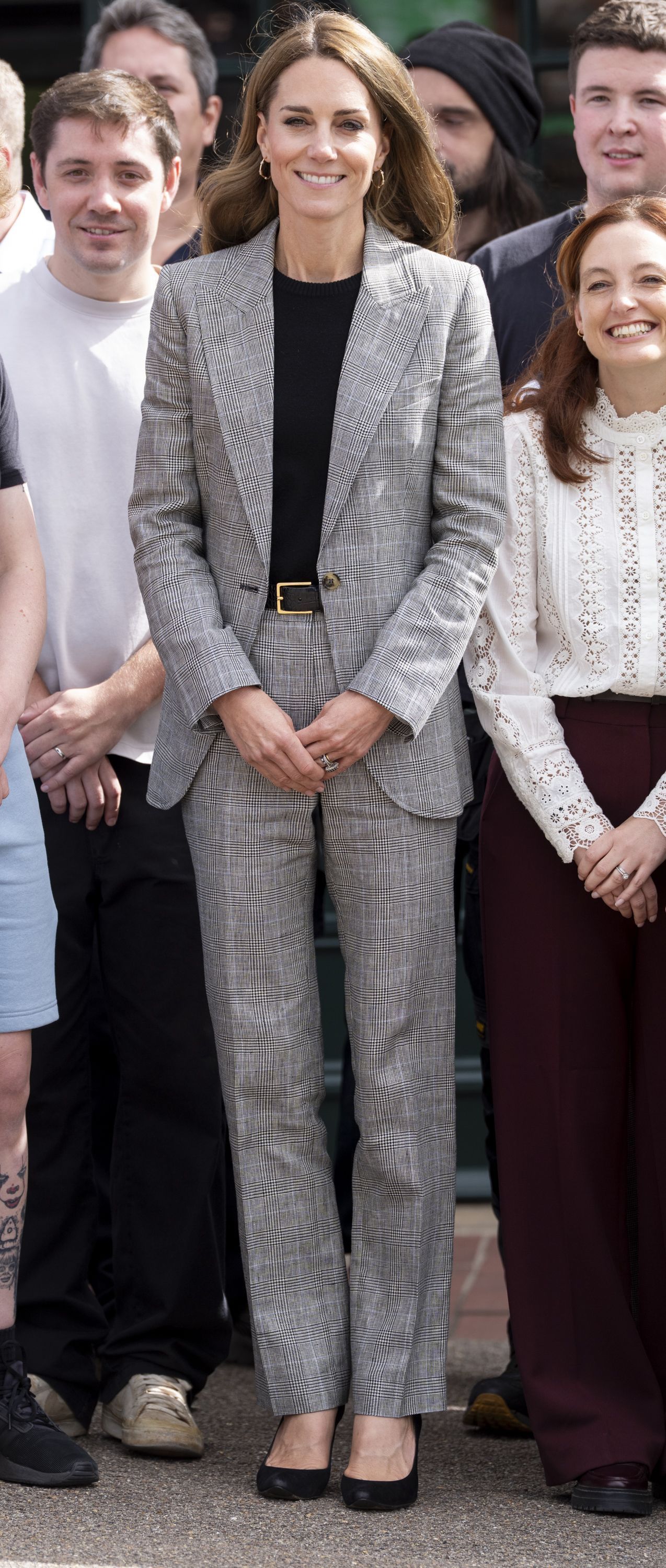 Kate Middleton usa estampa Príncipe de Gales • Mark Cuthbert/UK Press via Getty Images