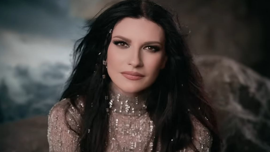 Laura Pausini regrava música de Ana Carolina; assista ao clipe