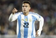 Lautaro Martínez supera Maradona na lista de artilheiros da Argentina