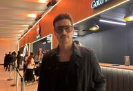 Leandro Lima diz que coordenadora de intimidade chegou tarde em "Vale Tudo"