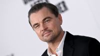 Leonardo DiCaprio faz rara aparição com namorada 23 anos mais nova