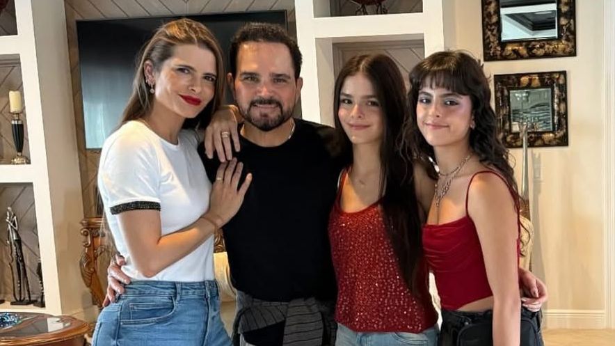 Luciano Camargo refletiu sobre amor de fã antes de levar família para show