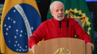 Lula trata convite de Kast a Flávio como “indelicadeza” diplomática