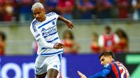 Gabigol marca golaço no fim, e Cruzeiro vence o Bahia pelo Brasileirão