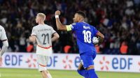Com brilho de Mbappé, França vence Islândia de virada nas Eliminatórias