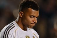 Mbappé sofre lesão e desfalca o Real Madrid na semi da Supercopa da Espanha