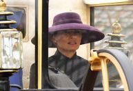 Melania Trump volta a chamar atenção com chapéu que cobre os olhos