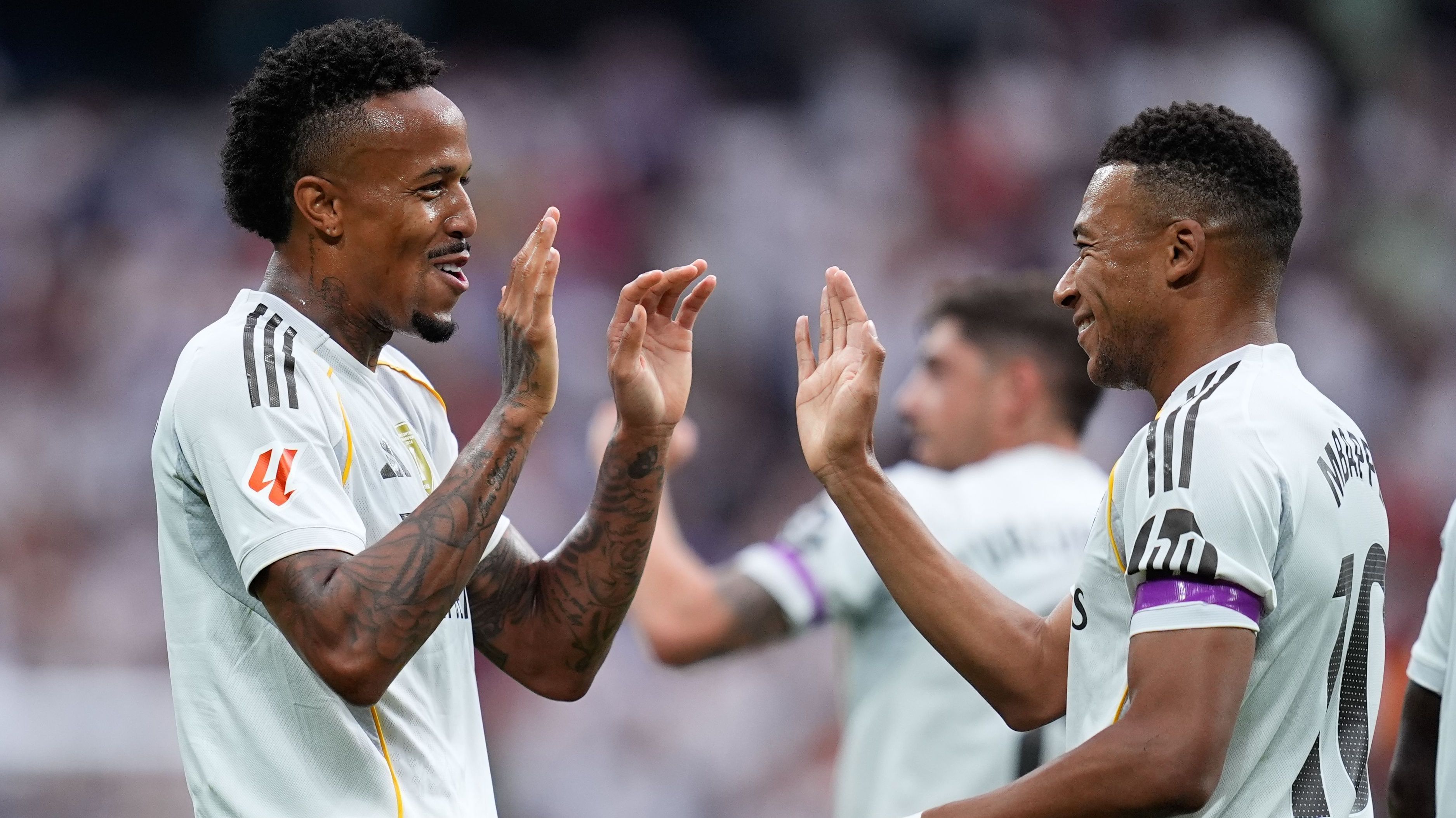 Real Madrid derrota o Espanyol com gols de Éder Militão e Mbappé