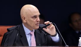 Após caso Master, senadores protocolam pedido de impeachment contra Moraes