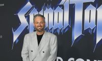 Emmy 2025: Nate Bargatze promete evitar piadas polêmicas na premiação