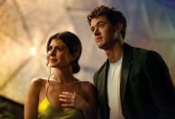 Emily Henry lembra teste de química para "De Férias com Você": "Irresistível"