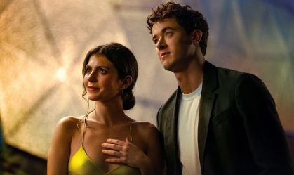 Emily Henry lembra teste de química de "De Férias com Você": "Irresistível"