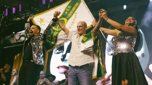 Ney Matogrosso esteve presente na final de samba-enredo da Imperatriz Leopoldinense
