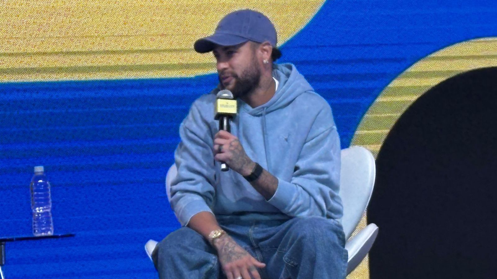 Neymar em evento sobre negócios e esporte