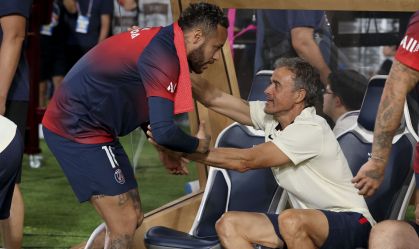 “Falou na cara”: Luis Enrique pediu saída de Neymar do PSG, diz Luis Campos